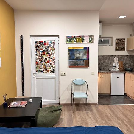 Cosy Studio With Beautiful Garden Ереван Экстерьер фото
