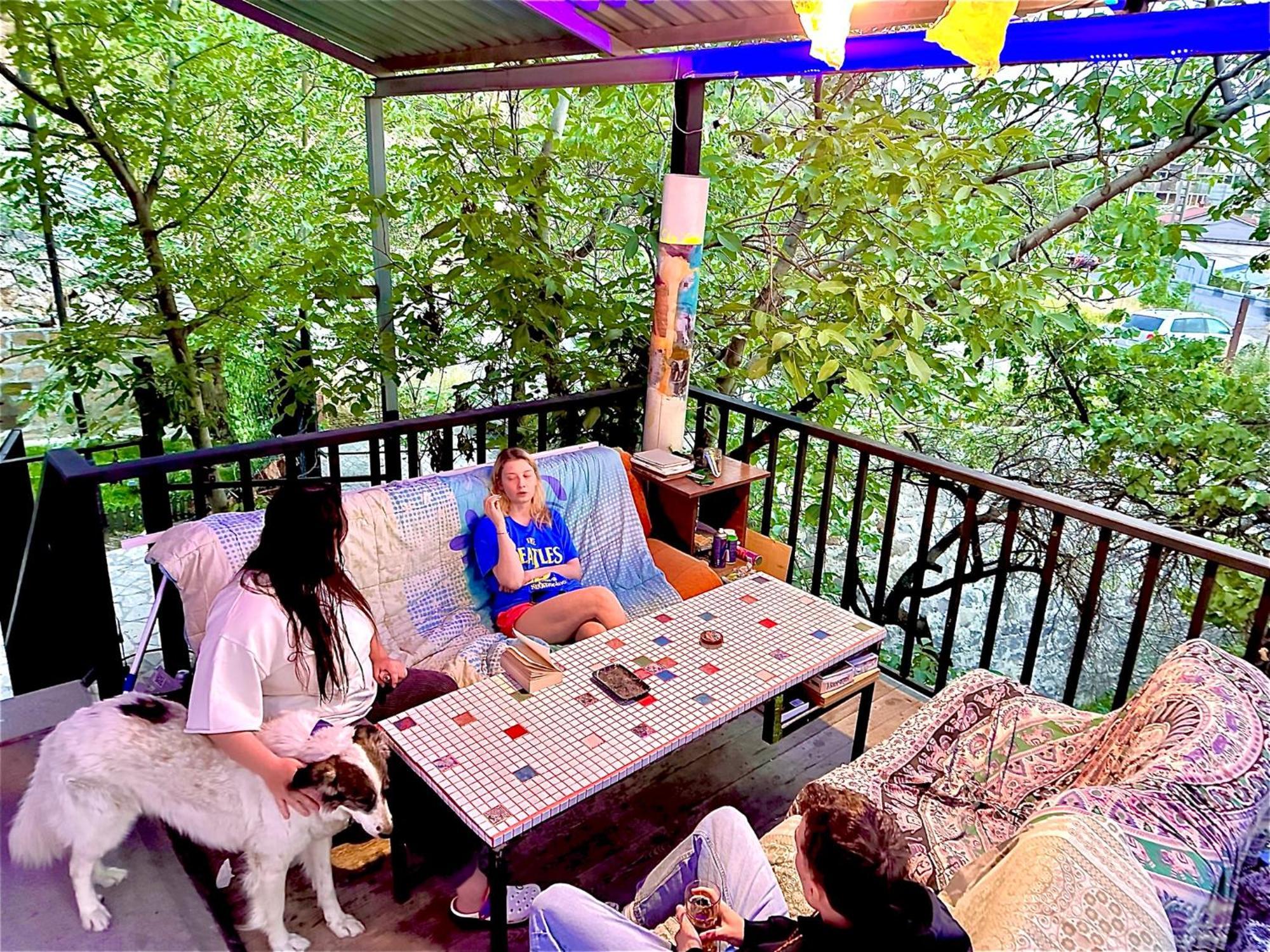Cosy Studio With Beautiful Garden Ереван Экстерьер фото